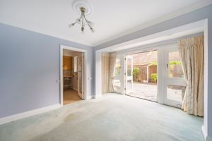 Dining Room- click for photo gallery